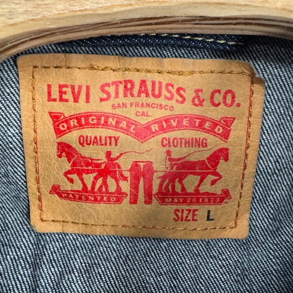 Levi's Indigo Denim Jacket - Picture 7 of 12